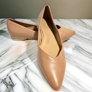 New Naturalizer Camel Tan Leather Flats.   Size 9